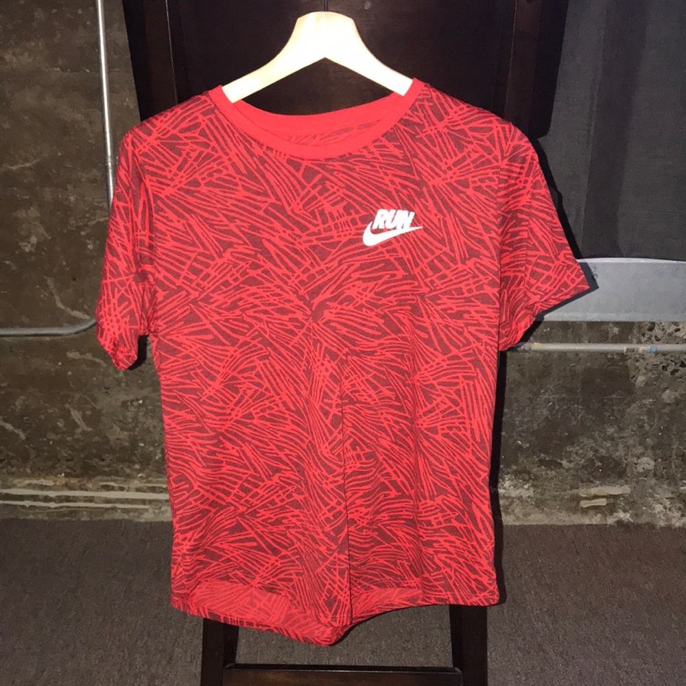 Women’s XL Nike Run T-Shirt *New w/o Tag*